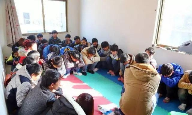中国传销屡禁不止 北派打地铺,南派住别墅